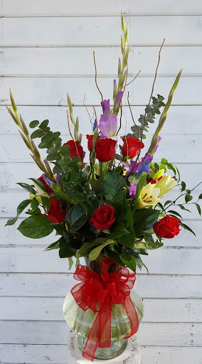 Florist «Little Flower Shop», reviews and photos, 616 High St, Delano, CA 93215, USA