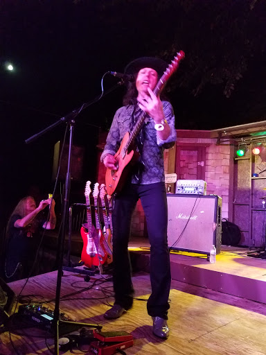 Live Music Venue «B&B Backyard», reviews and photos, 2134 N Kansas Ave, Topeka, KS 66608, USA