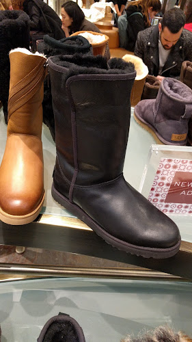 UGG - Piccadilly - Shoe store