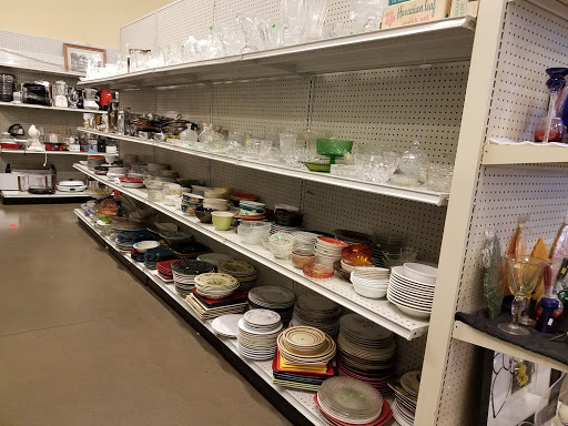 Thrift Store «St Vincent De Paul - West Broadway Thrift Store», reviews and photos, 2345 W Broadway, Eugene, OR 97402, USA