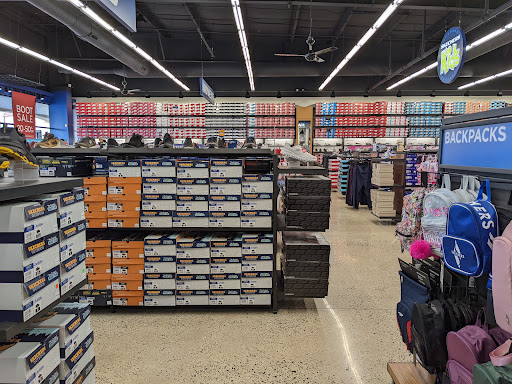 Shoe Store «SKECHERS Factory Outlet», reviews and photos, 116 Outlet Square, Hershey, PA 17033, USA