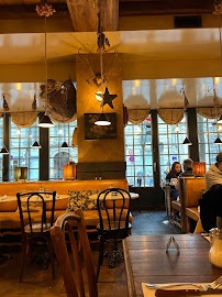 Atmosphère du Restaurant Maison Sauvage Victor Hugo à Paris - n°5