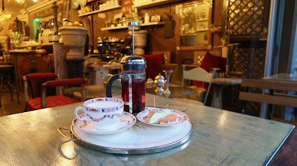 Çukurcuma Antiques & Cafe