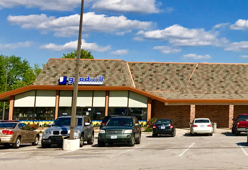 Goodwill Retail Store of Chesterfield – Clayton & Baxter, 14808 Clayton Rd, Chesterfield, MO 63017, USA, 