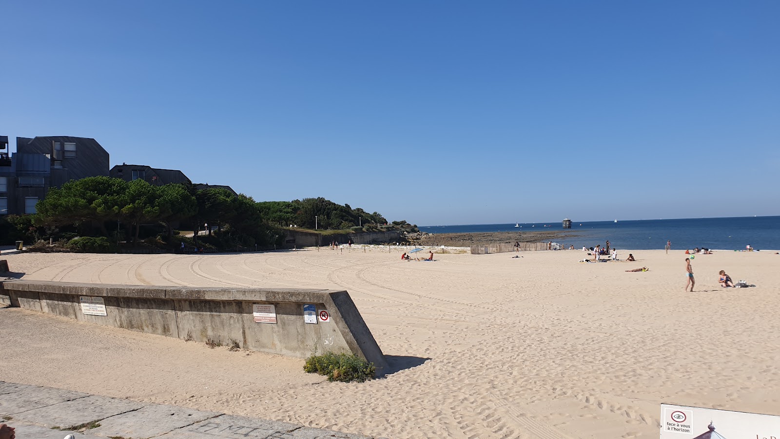 Photo of Plages des Minimes with small bay