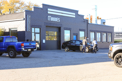 Auto Body Shop «Mannes Body Shop», reviews and photos, 500 Chicago Dr, Holland, MI 49423, USA