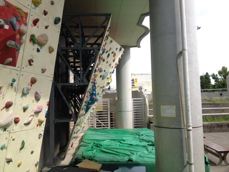 奥武山公園運営管理事務所 沖縄県那覇市奥武山町 企業のオフィス グルコミ