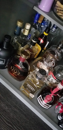 Liquor Store «Lovejoy Package Store», reviews and photos, 2160 Talmadge Rd, Hampton, GA 30228, USA