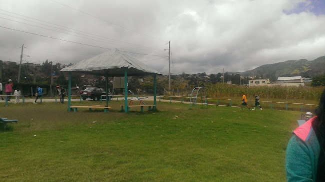 canchas de ciudad de los policias - Loja