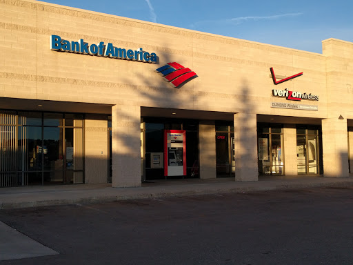 Bank of America Financial Center, 2625 S Woodlands Village Blvd, Flagstaff, AZ 86001, Bank