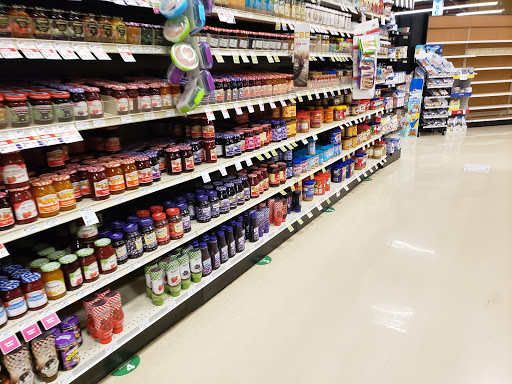 Supermarket «Giant Eagle Supermarket», reviews and photos, 55 Meadow Park Ave, Lewis Center, OH 43035, USA