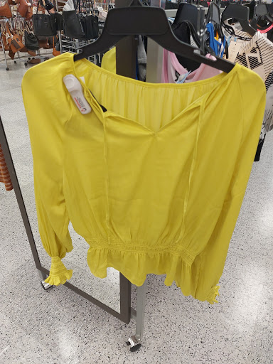 Clothing Store «Ross Dress for Less», reviews and photos, 2660 N Josey Ln, Carrollton, TX 75007, USA