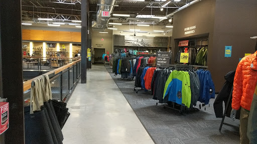 Camping Store «REI», reviews and photos, 2700 Seaglass Way, Oxnard, CA 93036, USA