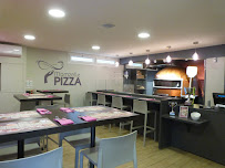 Photos du propriétaire du Restaurant Mam'Zelle Pizza Trois Mares à Le Tampon - n°5