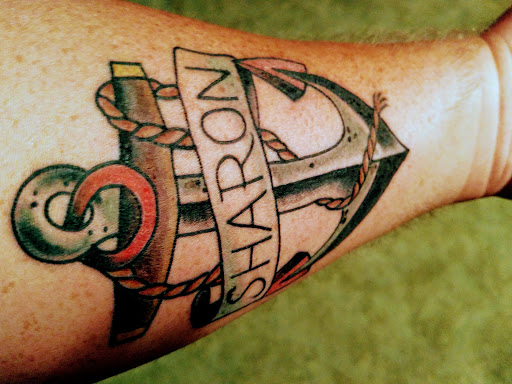 Tattoo Shop «MOM’S TATTOOS», reviews and photos, 1381 Main St, Dunedin, FL 34698, USA