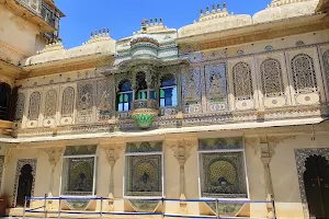 Bada Mahal image