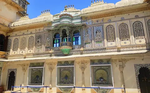 Bada Mahal image