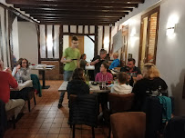 Atmosphère du Restaurant La Valé Normande à Sotteville-sur-Mer - n°3