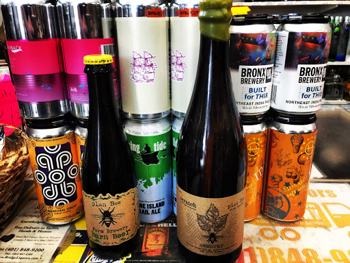 Liquor Store «Bridge Liquors», reviews and photos, 23 JT Connell Hwy, Newport, RI 02840, USA