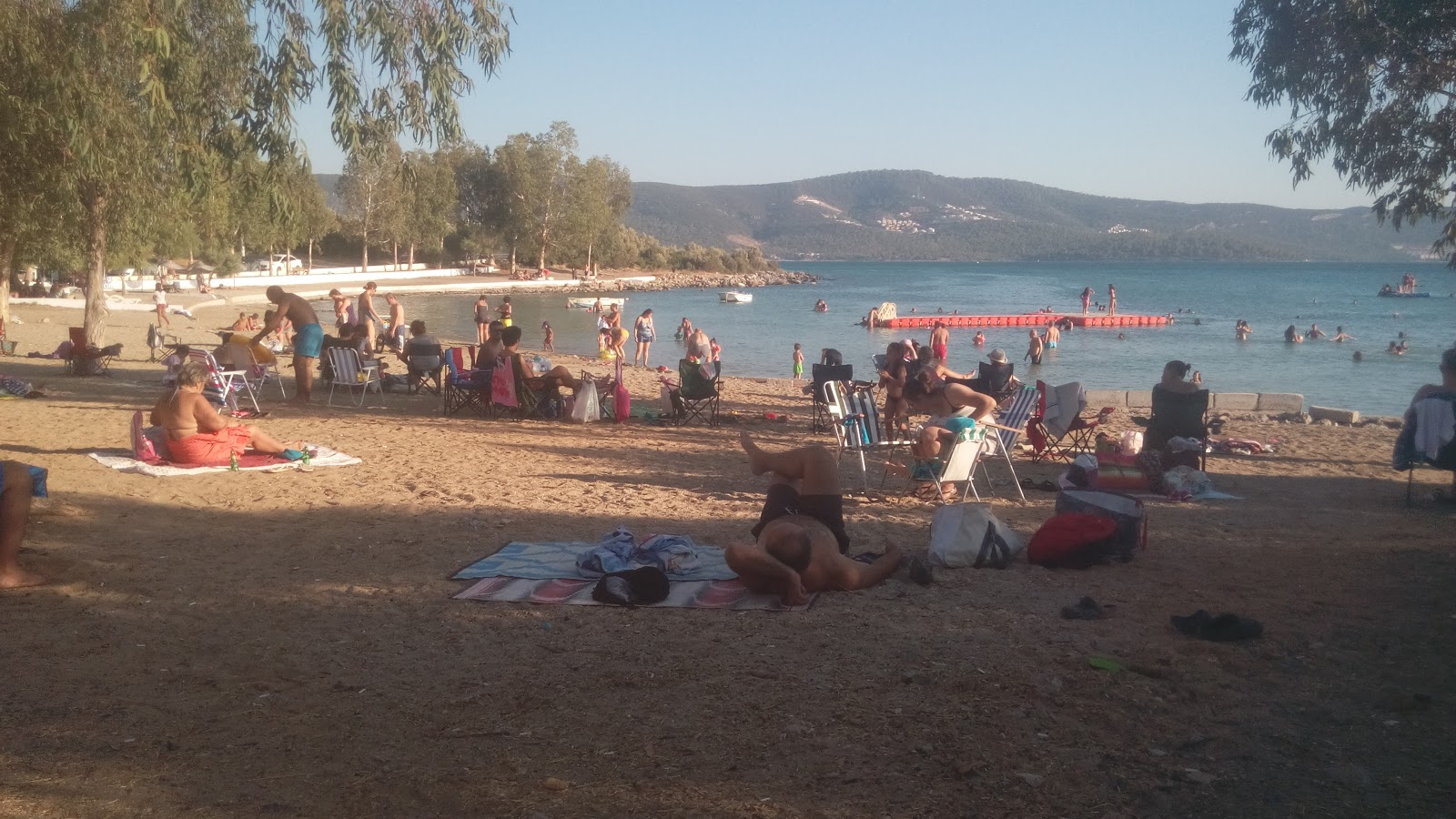 Fotografija Kerem beach z turkizna voda površino