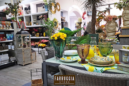 Farruggia store - Beauty Casa & Toy Shop Via F 16, 92015 Raffadali AG, Italia