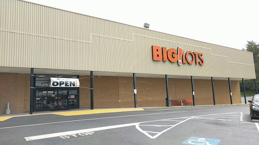 Big Lots, 1041 S Riverside Dr, Clarksville, TN 37040, USA, 