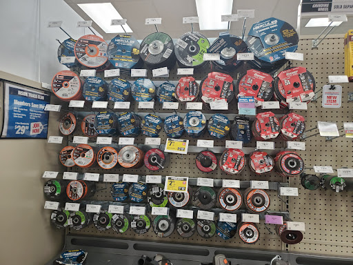 Hardware Store «Harbor Freight Tools», reviews and photos, 668 N. Riverside, Clarksville, TN 37040, USA