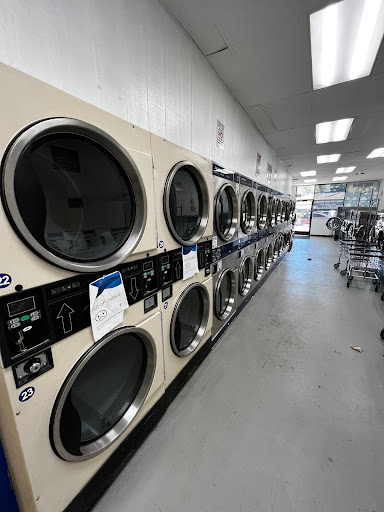 Laundromat «Colfax Laundromat», reviews and photos, 575 S Auburn St, Colfax, CA 95713, USA