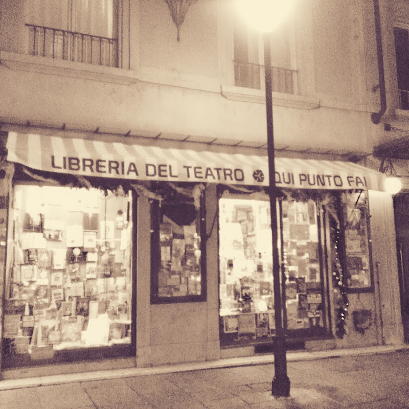 Libreria Del Teatro Reggio Emilia
