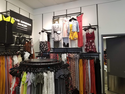 Clothing Store «rue21», reviews and photos, 3404 Fairlane Dr, Allen Park, MI 48101, USA