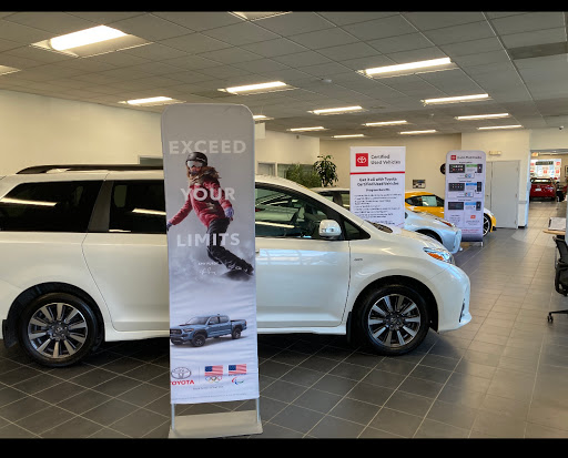 Car Dealer «Greentree Toyota», reviews and photos, 87 Federal Rd, Danbury, CT 06811, USA