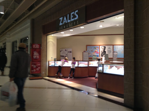 Jewelry Store «Zales –The Diamond Store», reviews and photos, 2571 Palisades Center Dr, West Nyack, NY 10994, USA