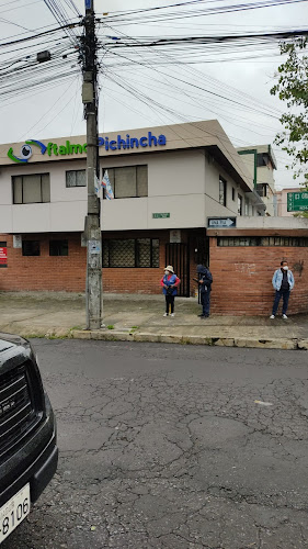 Opiniones de Consultorios Medicos Pichincha en Quito - Médico
