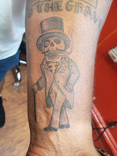 Tattoo Shop «All Inked Up», reviews and photos, 1700 Greensboro Ave, Tuscaloosa, AL 35401, USA