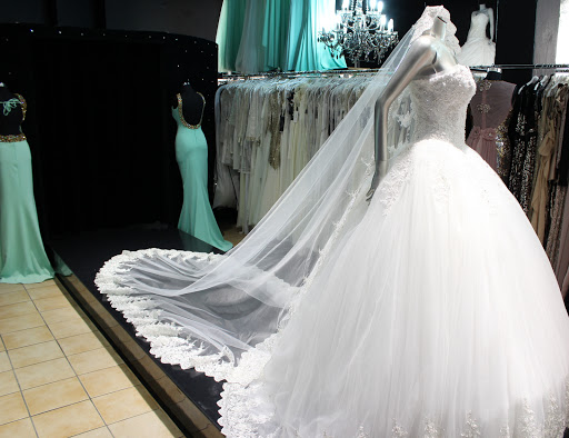 Stores to buy wedding dresses Nuremberg