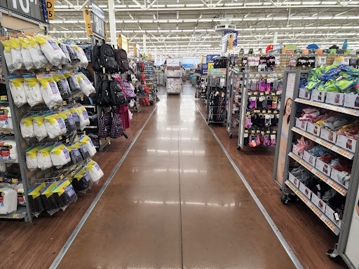 Department Store «Walmart Supercenter», reviews and photos, 108 N Apple Blossom Dr, Chelan, WA 98816, USA