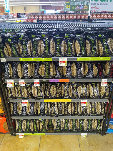 Supermarket «Giant Eagle Supermarket», reviews and photos, 1201 Mentor Ave, Painesville, OH 44077, USA