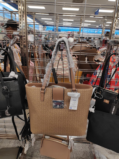 Clothing Store «Ross Dress for Less», reviews and photos, 2745 E Bidwell St, Folsom, CA 95630, USA