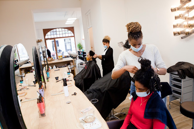 Tribus Urbaines - Le salon de coiffure pour les cheveux bouclés, afros, crépus - Friseursalon