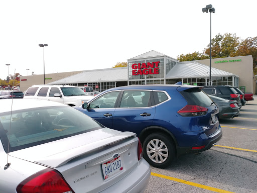 Supermarket «Giant Eagle Supermarket», reviews and photos, 14100 Detroit Ave, Lakewood, OH 44107, USA