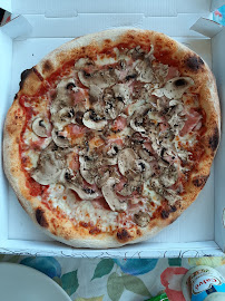 Plats et boissons du Pizzas à emporter O'Cartouche Pizza à Seignosse - n°18