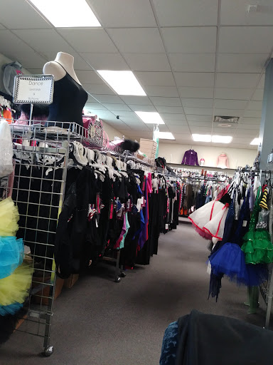 Consignment Shop «Body Expressions Consignment», reviews and photos, 102 W 5th St, Chaska, MN 55318, USA