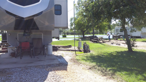 Golf Course «Austin Bayou Golf Course and RV Park», reviews and photos, 2111 County Rd 33, Danbury, TX 77534, USA