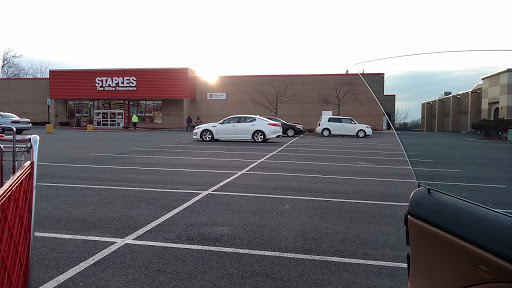 Office Supply Store «Staples», reviews and photos, 601 Troy Schenectady Rd, Latham, NY 12110, USA
