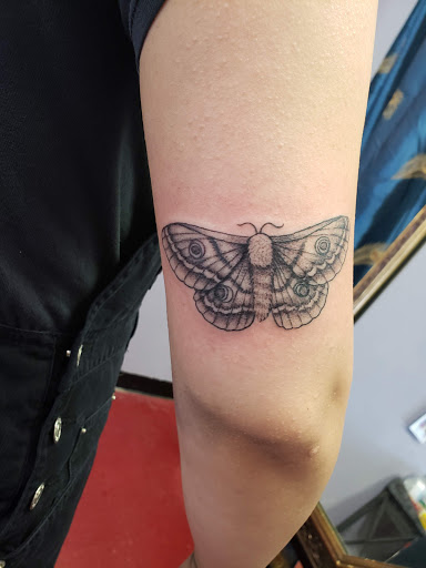 Tattoo Shop «Kiss of Ink Short Pump Tattoo», reviews and photos, 12412 Gayton Rd, Richmond, VA 23233, USA