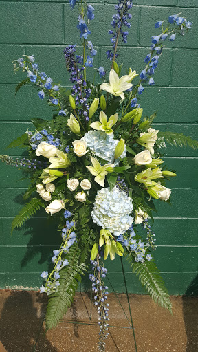 Florist «Davis Florist», reviews and photos, 82 Drury Dr, La Plata, MD 20646, USA