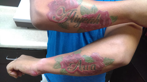 Tattoo Shop «Pure Addictions», reviews and photos, 76 E Lakewood Blvd, Holland, MI 49424, USA