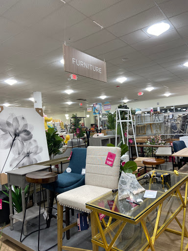 Department Store «T.J. Maxx & HomeGoods», reviews and photos, 221 N West End Blvd, Quakertown, PA 18951, USA