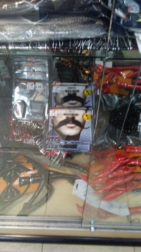 Thrift Store «Goodwill Store & Donation Center», reviews and photos, 7631 Girard Ave, La Jolla, CA 92037, USA