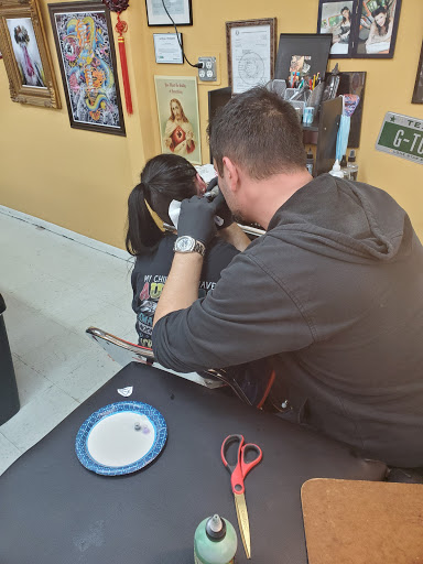 Tattoo Shop «The Tattoo Shop», reviews and photos, 5702 Stewart Rd, Galveston, TX 77550, USA